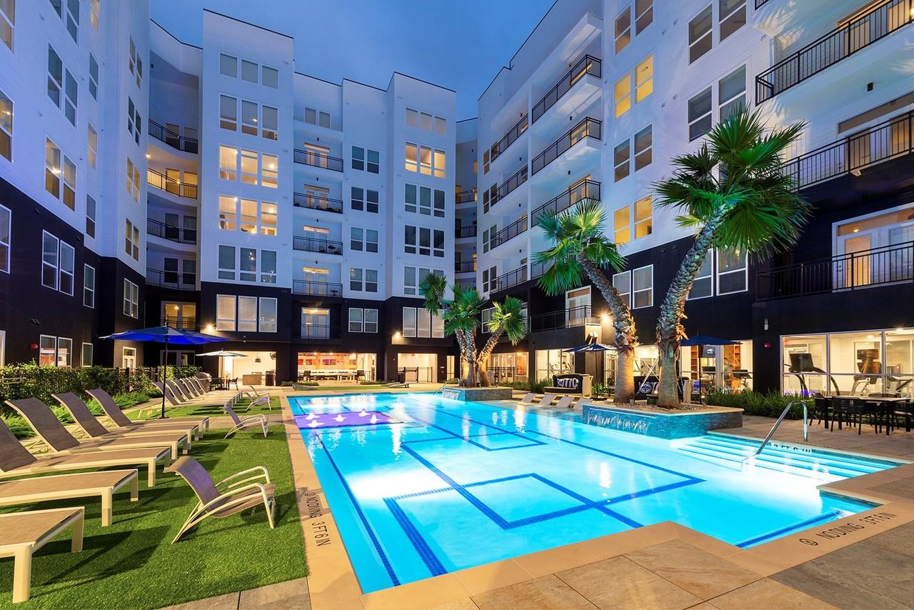 612 Shepherd Dr #A2-9