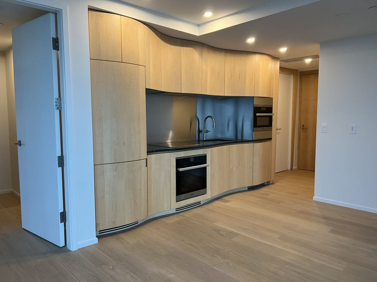 1568 Alberni Street #26XX