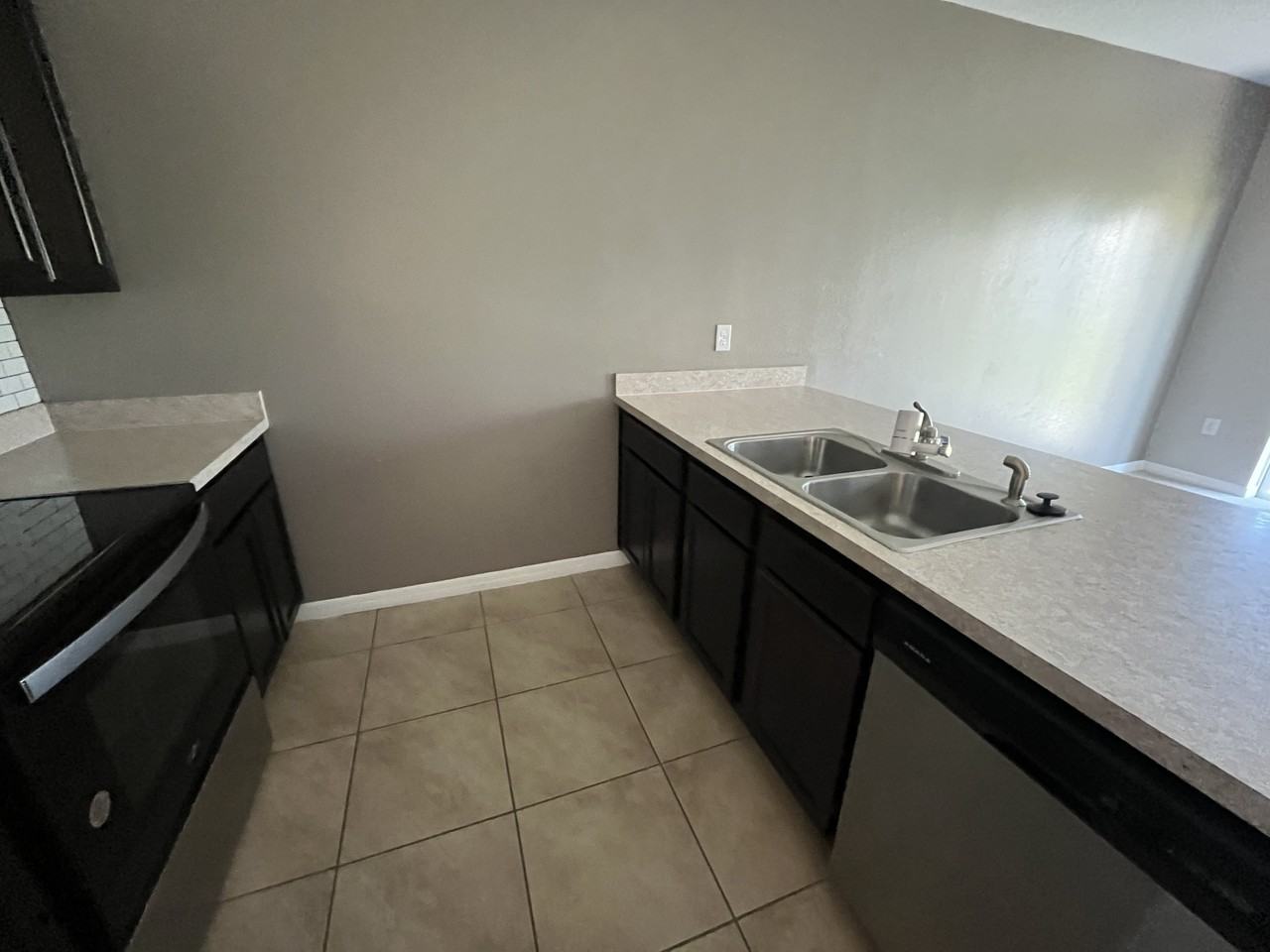618 Honey Bell Rd - Photo 2 of 28