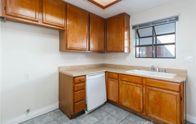 2260 East Avenue Q 4 #61 - Photo 2 of 19