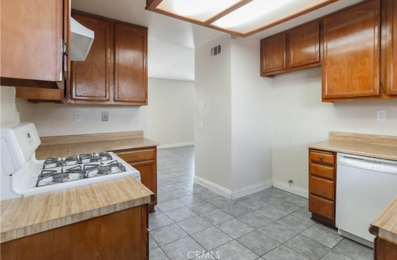 2260 East Avenue Q 4 #61 - Photo 5 of 19