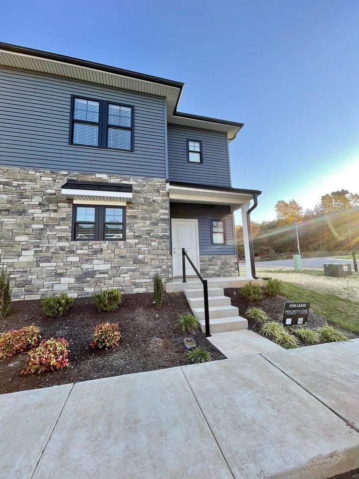 63 English Commons Dr #1 - Photo 2 of 46