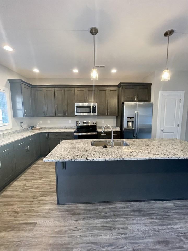 63 English Commons Dr #1 - Photo 5 of 46