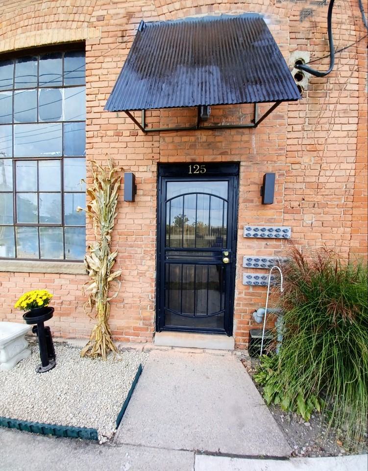 Iron St #125 - Photo 2 of 19