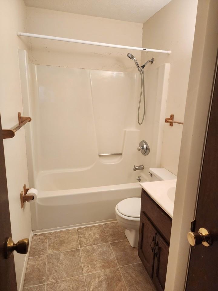 48 Old State Rd S #1 - Photo 3 of 10