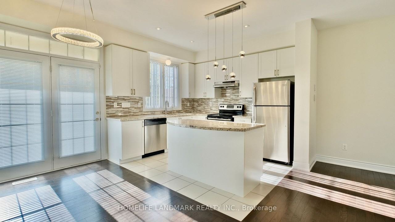 690 Wendy Culbert Crescent #None - Photo 3 of 6