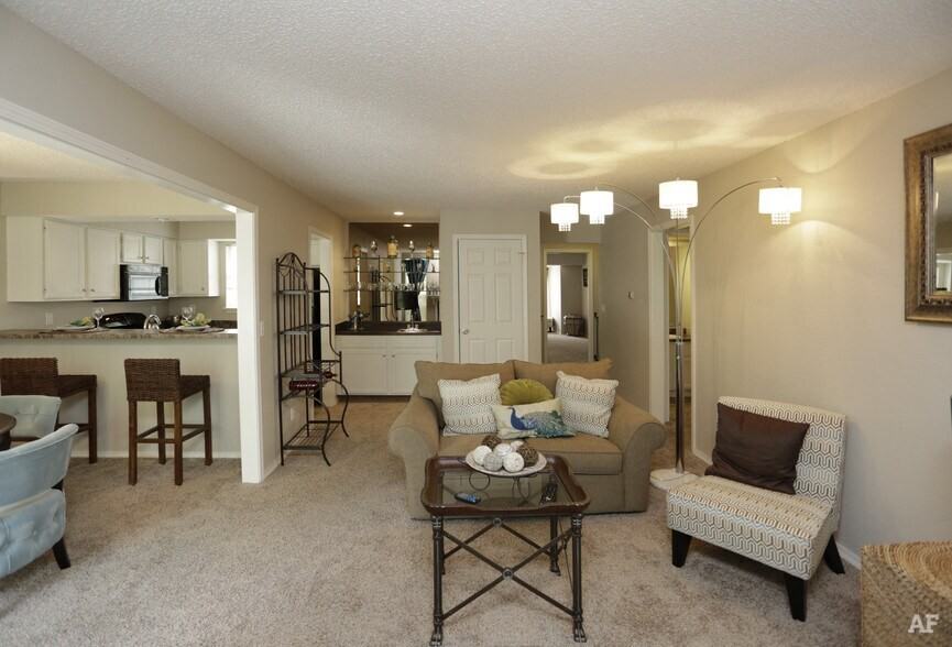 717 W 101st Ter - Photo 5 of 16