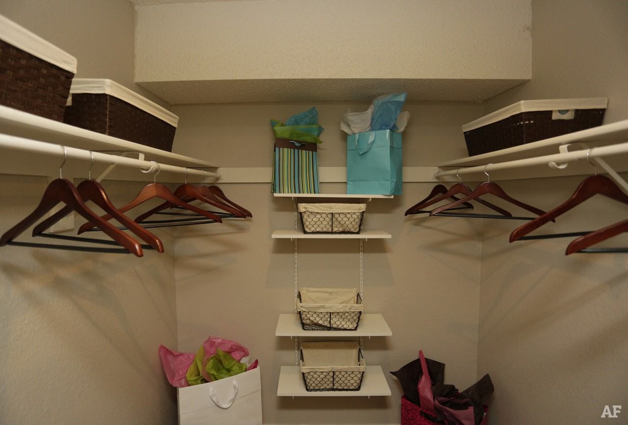 717 W 101st Ter - Photo 7 of 16