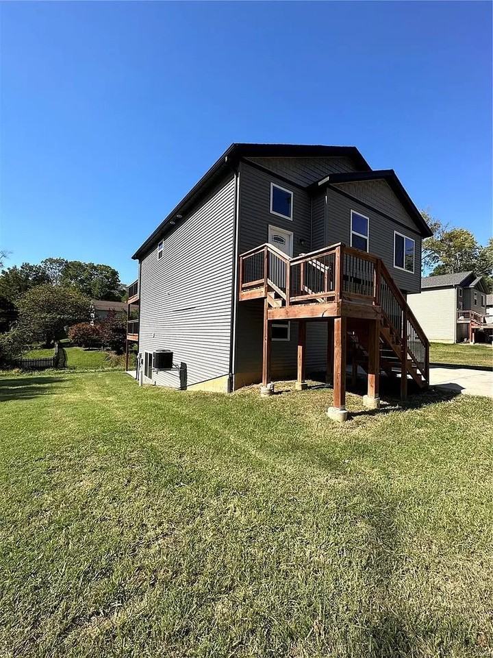 525 S Jefferson Ave #1 - Photo 2 of 23