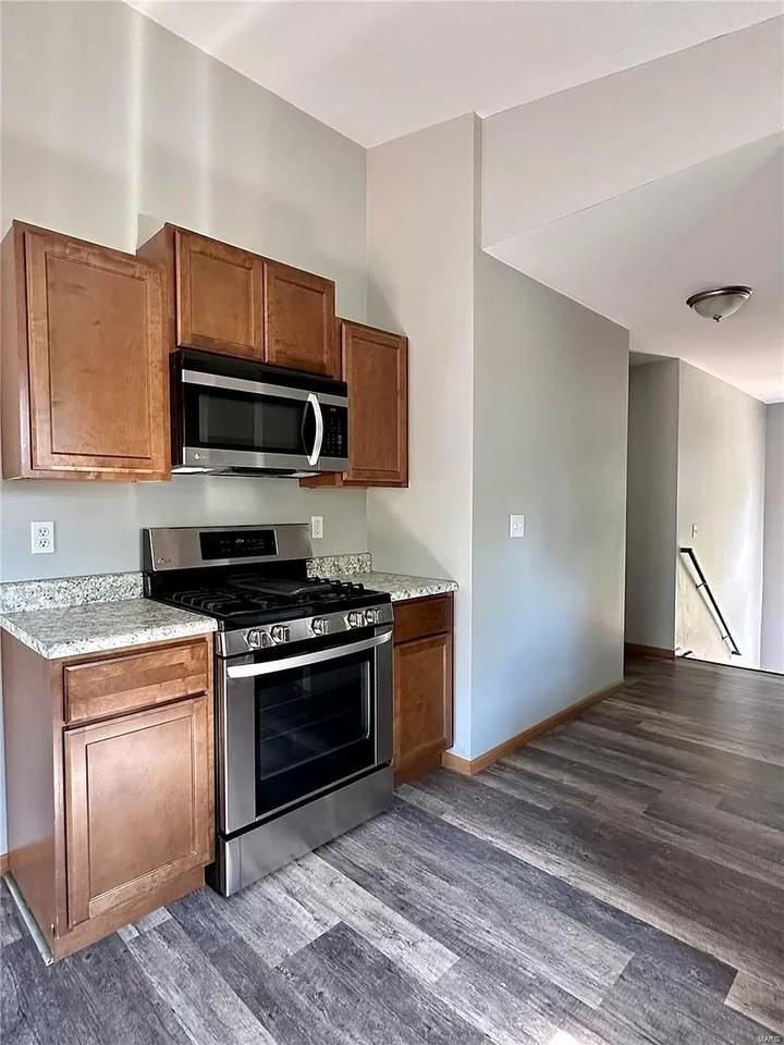 525 S Jefferson Ave #1 - Photo 5 of 23