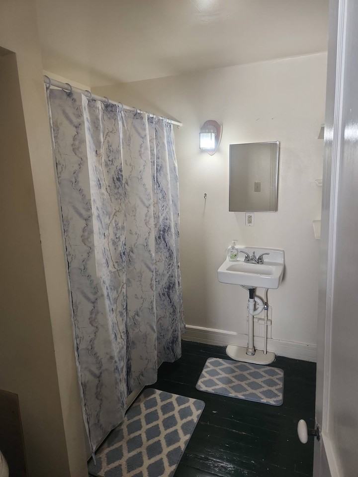 113 W Main St #2 - Photo 4 of 4