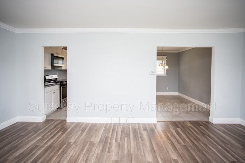 434 Cornell Ave - Photo 2 of 50