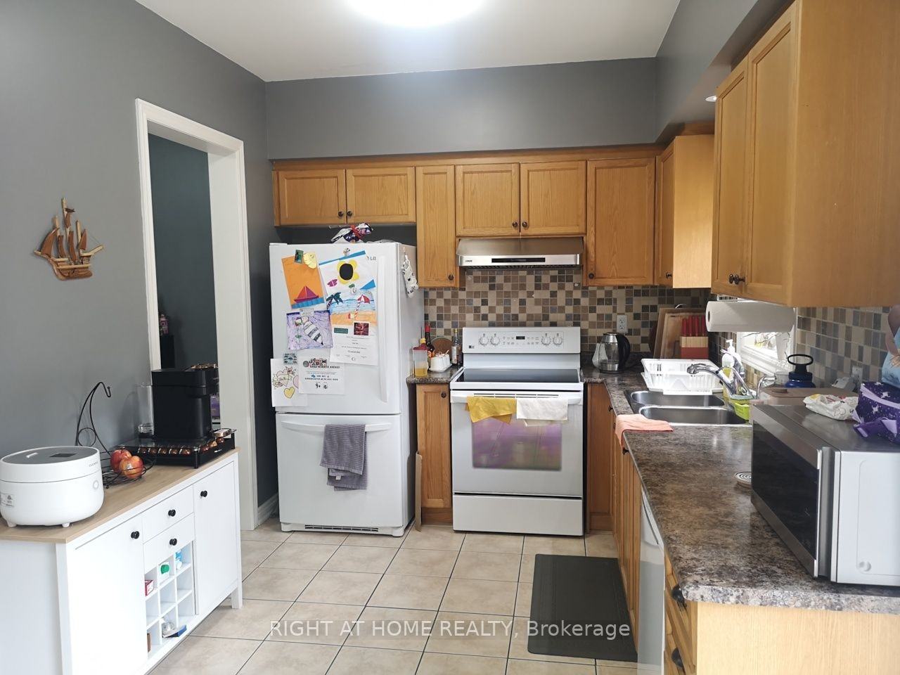 546 Legresley Lane #None - Photo 3 of 6