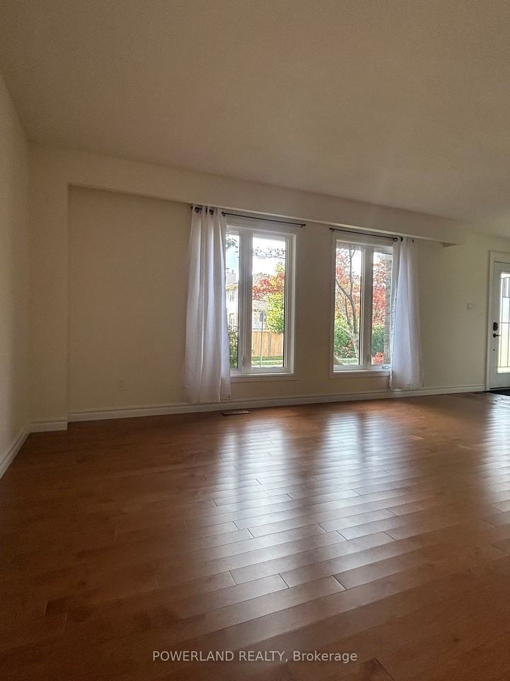 57 Sandusky Crescent #None - Photo 3 of 6