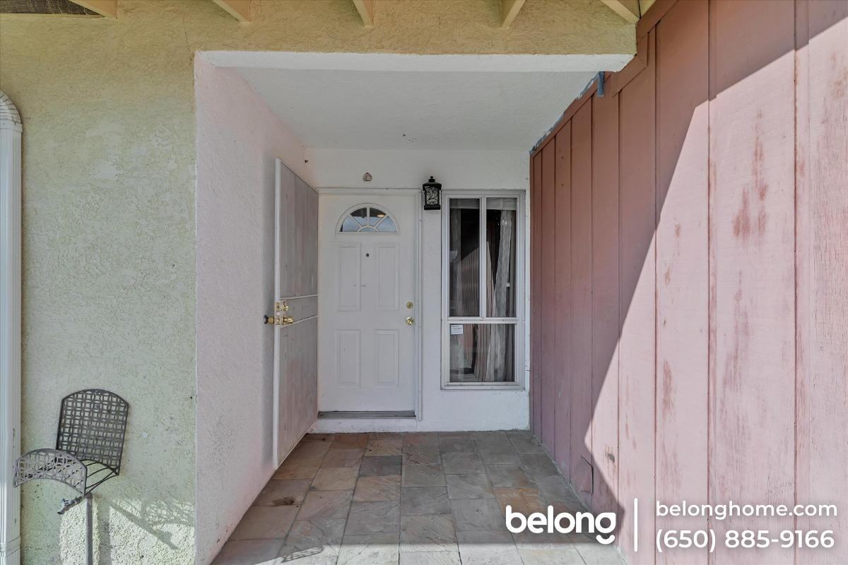 43585 Montrose Ave - Photo 2 of 20