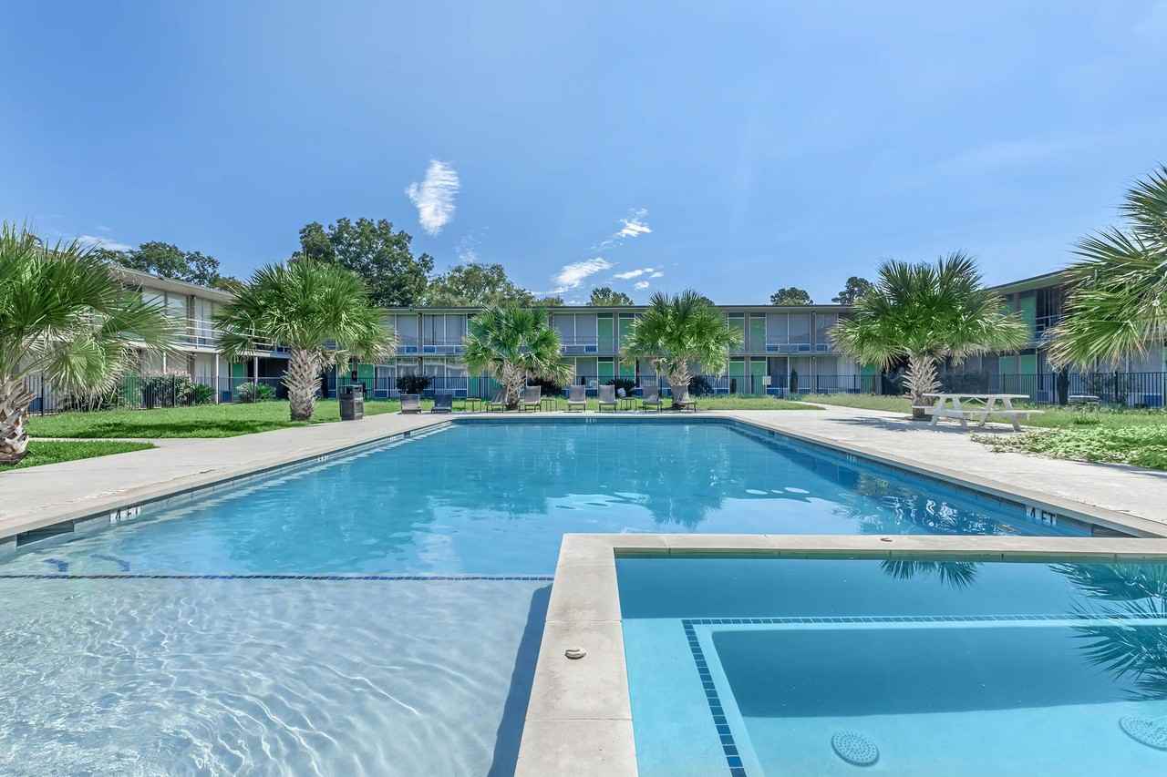 3220 North - Photo 2 of 25