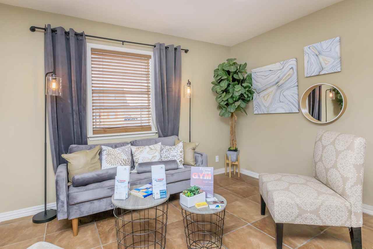 4418 SW BLVD Apartments - Photo 2 of 29