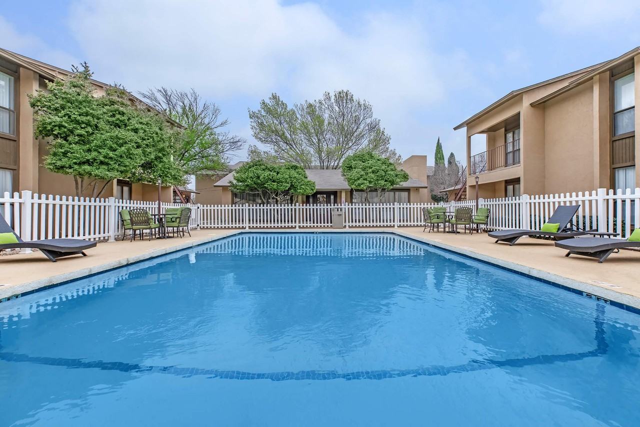 Ashley Oaks Apartments - Photo 2 of 44