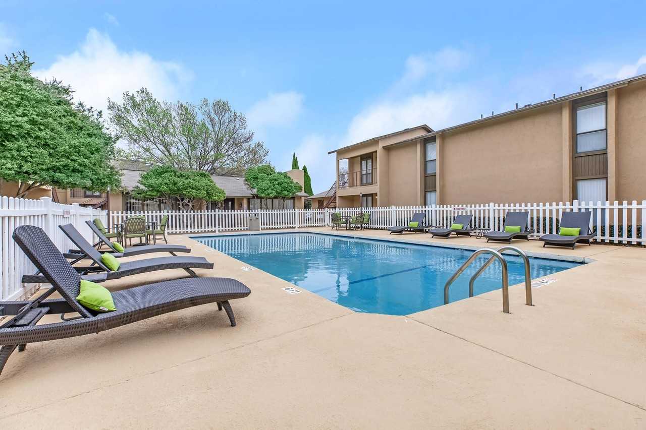 Ashley Oaks Apartments - Photo 7 of 44