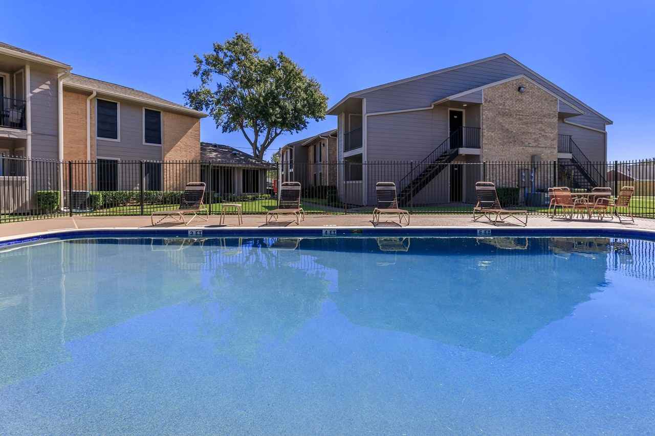 Carriage House - Photo 6 of 50