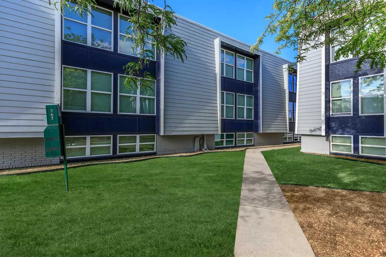 The Pointe Apartments - Photo 3 of 50