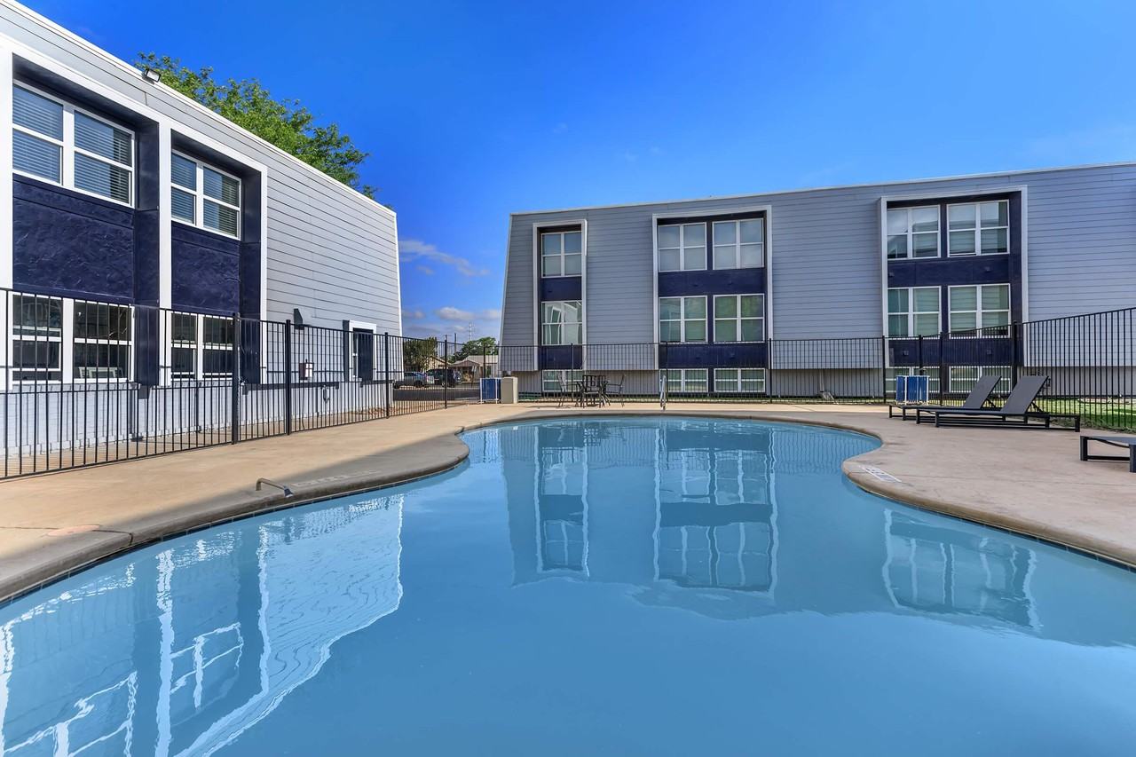 The Pointe Apartments - Photo 4 of 50