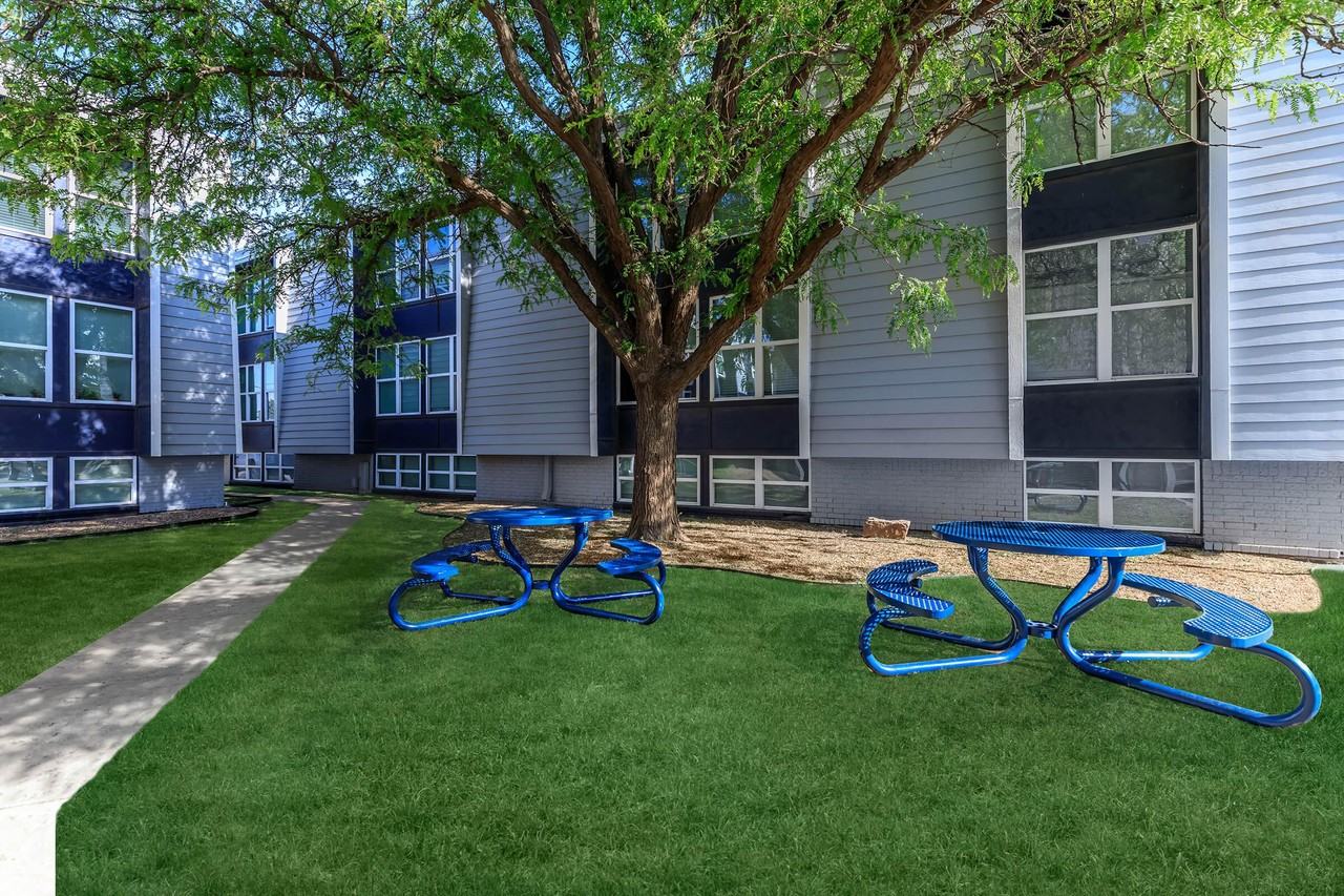 The Pointe Apartments - Photo 5 of 50