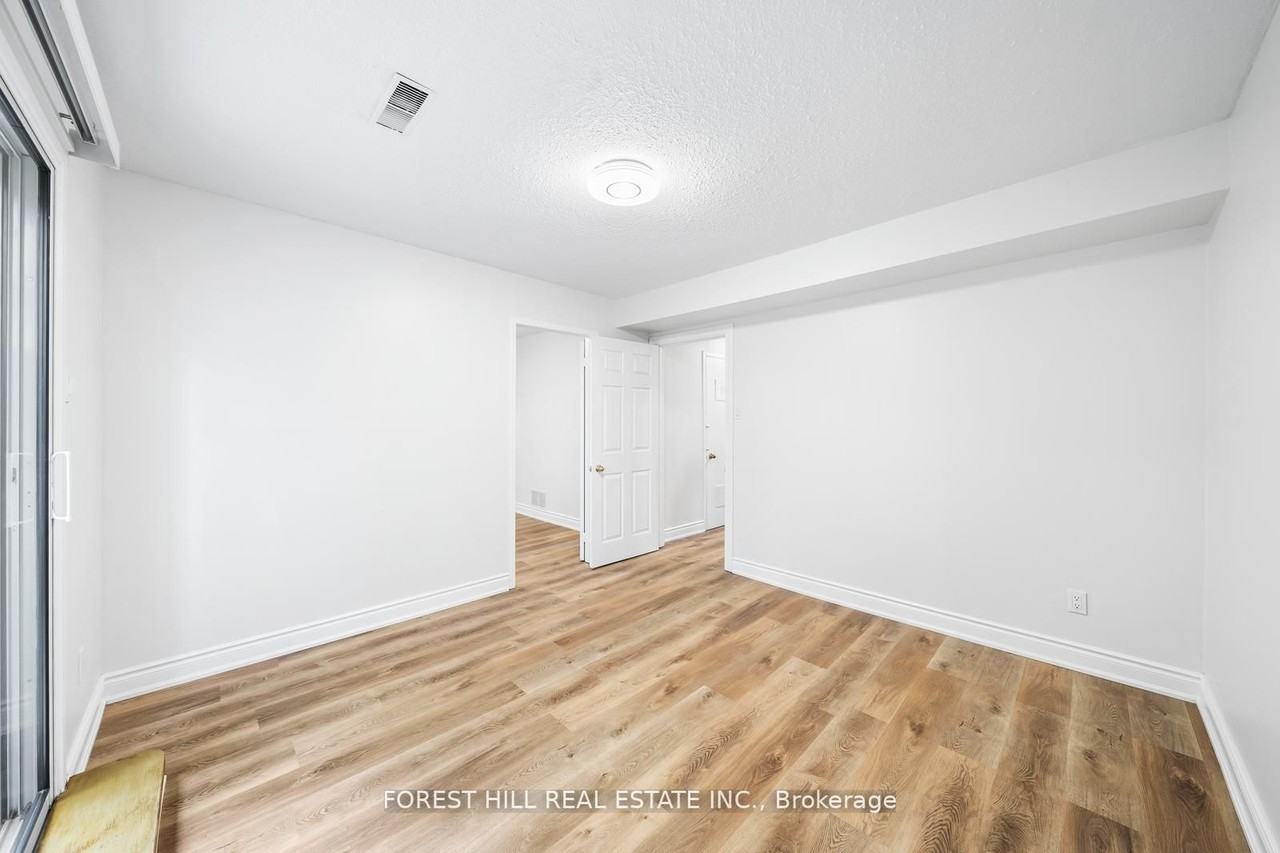 12 Poplar Crescent #34 - Photo 2 of 6