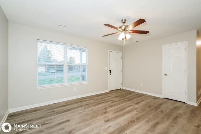 220 Seminole Ct - Photo 3 of 16