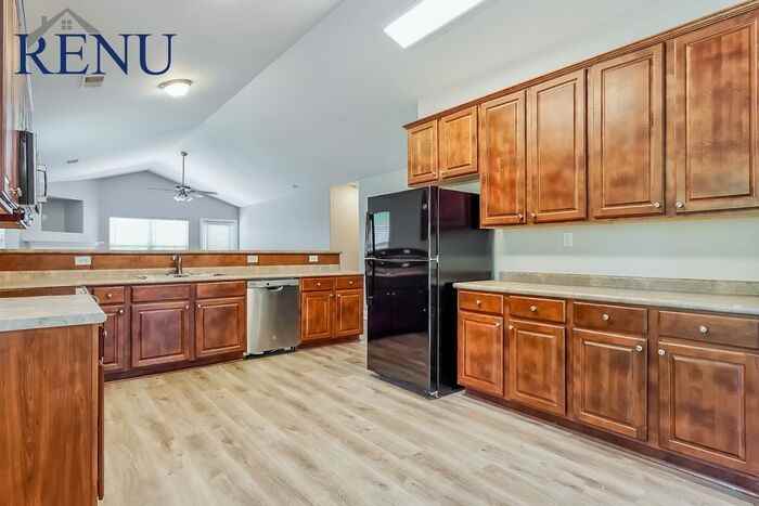 608 Hidden Brook Trl - Photo 3 of 15