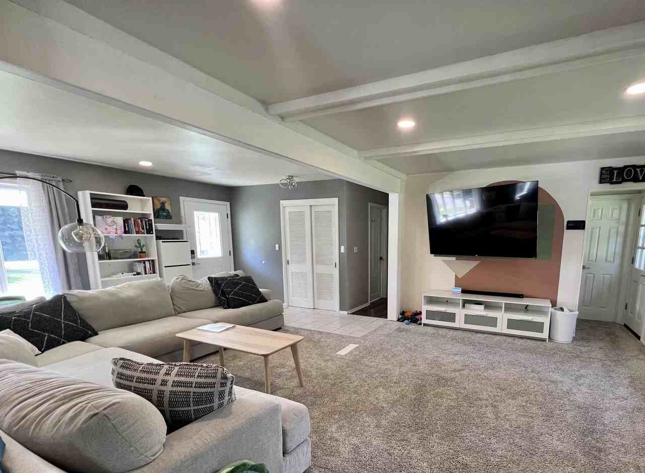 1424 Tiffany Dr #NA - Photo 3 of 21