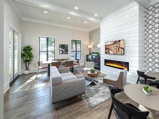 6500 Cottonwood Circle - Photo 2 of 6