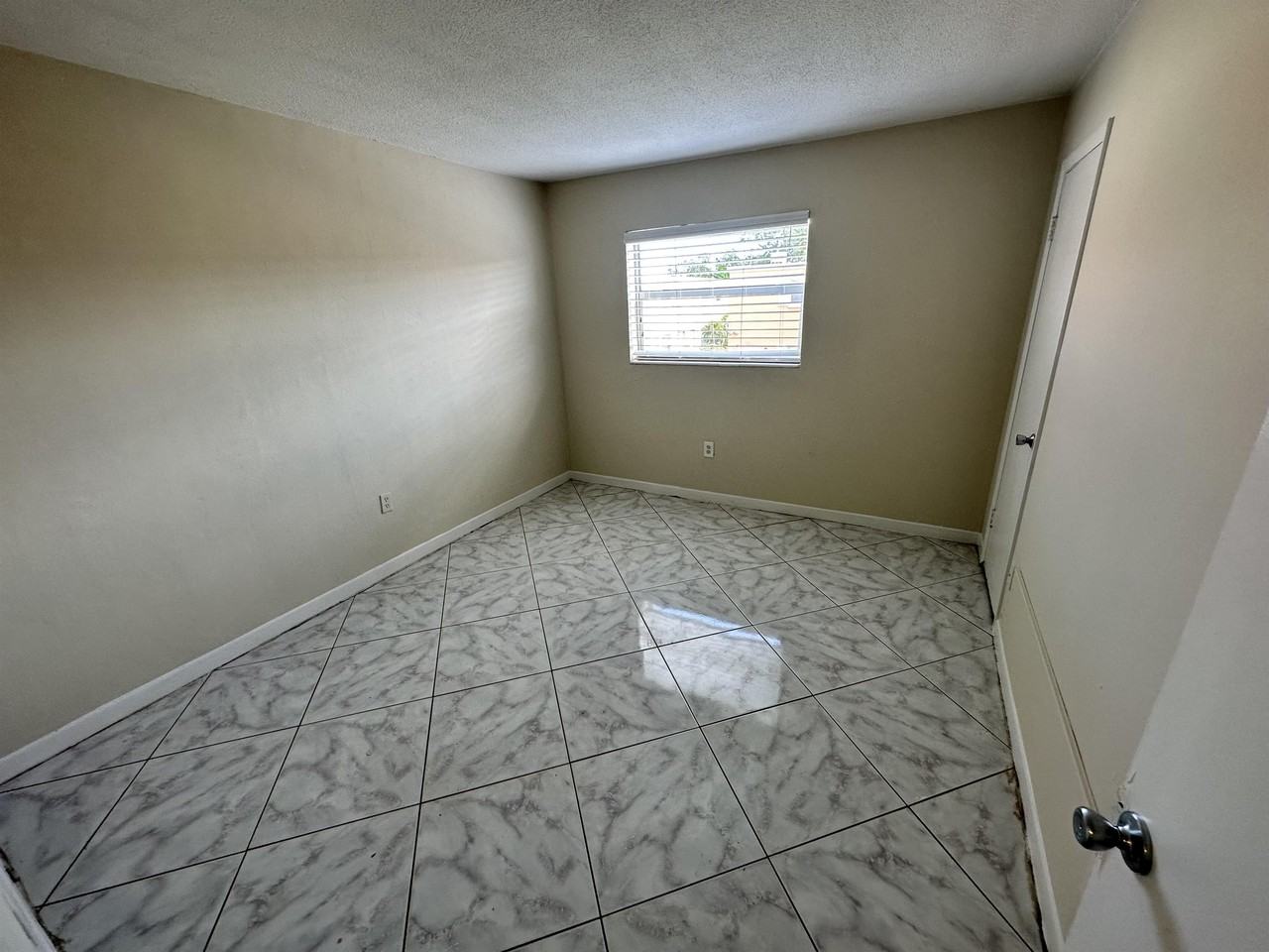 50 Needle Blvd #28 - Photo 4 of 6