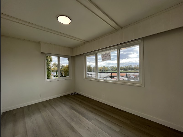 4871 Marine Drive - Photo 4 of 13