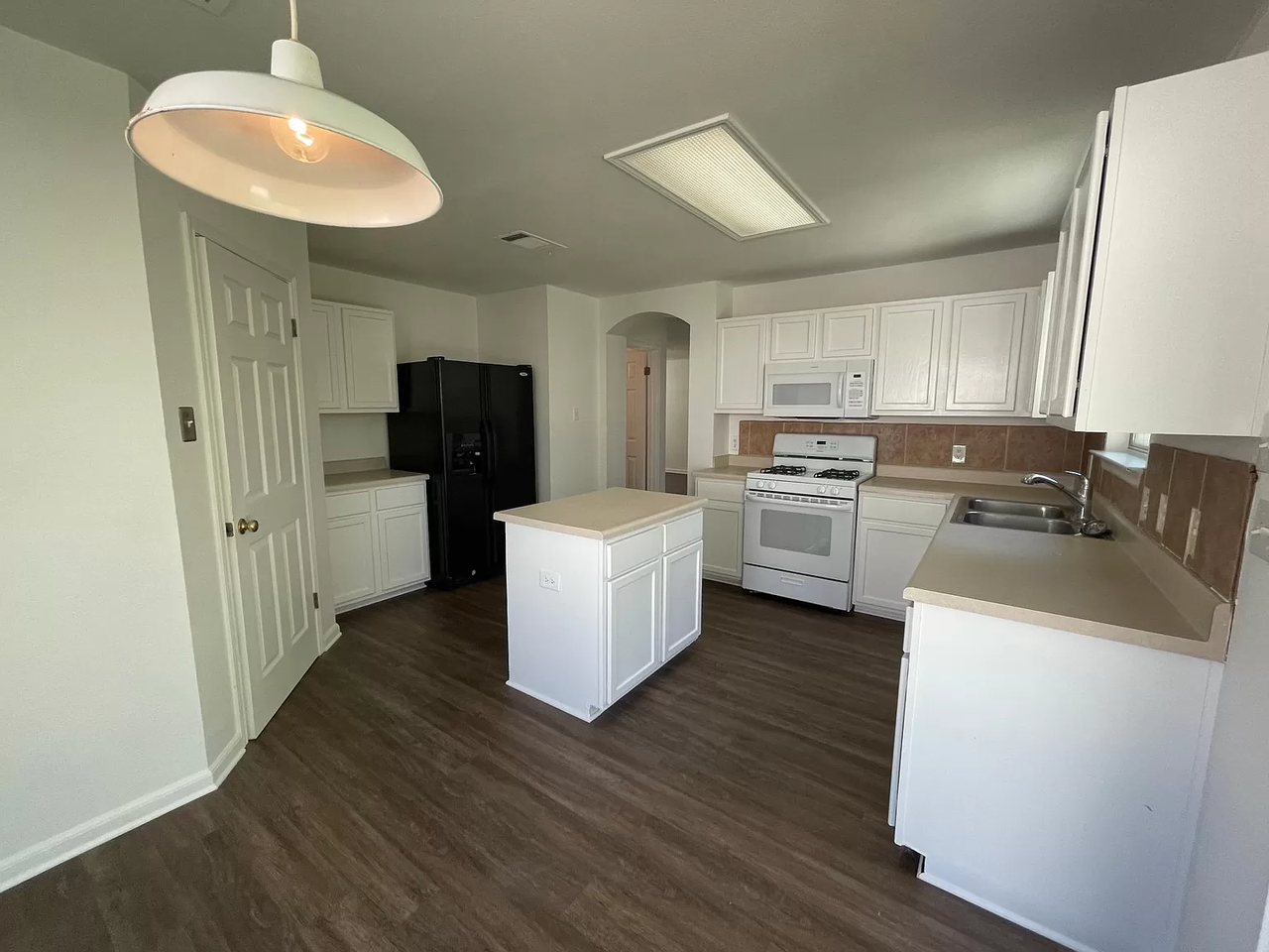 224 San Felipe Dr #1 - Photo 3 of 22