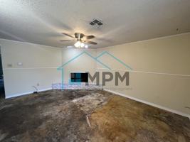 featured image of 304 Woodale Dr #B