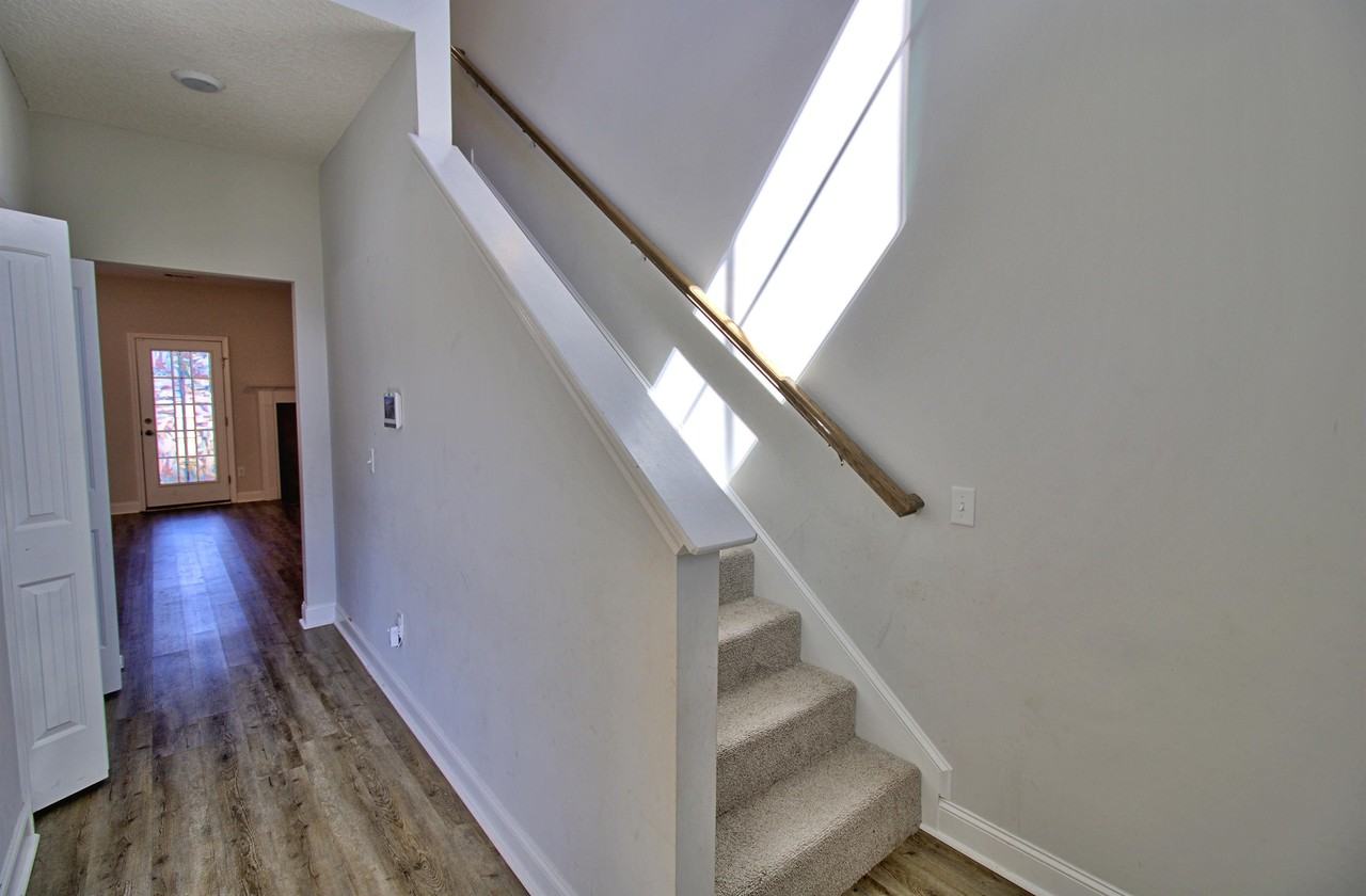 442 Grayson Ave #1 - Photo 3 of 23