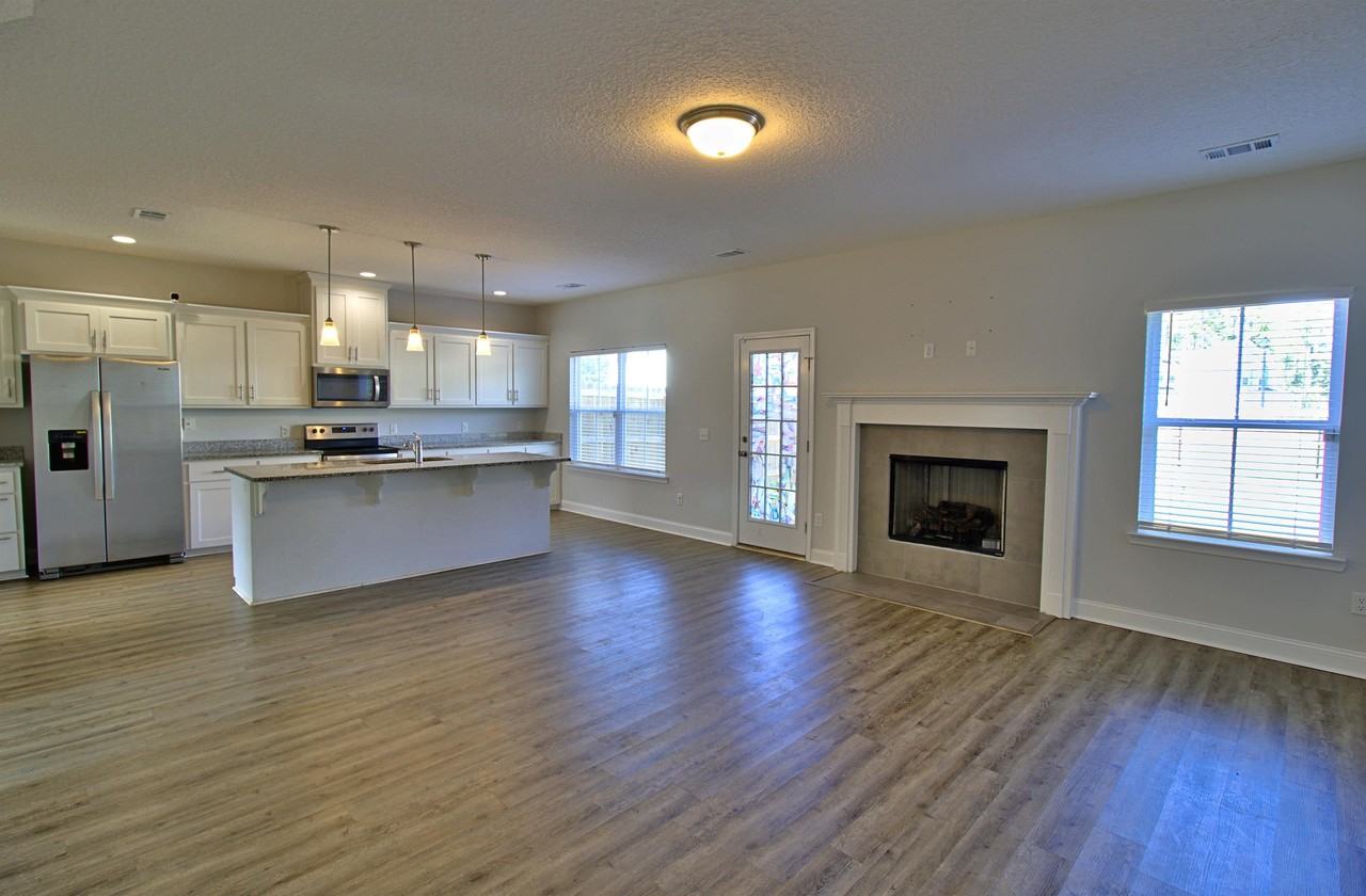 442 Grayson Ave #1 - Photo 5 of 23