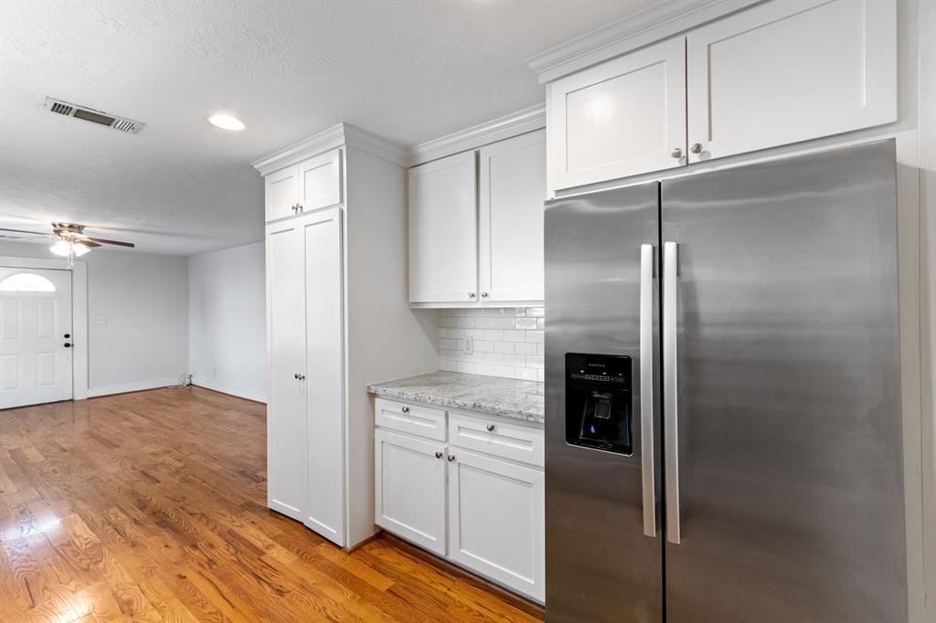 1305 Idylwild St #A - Photo 6 of 30