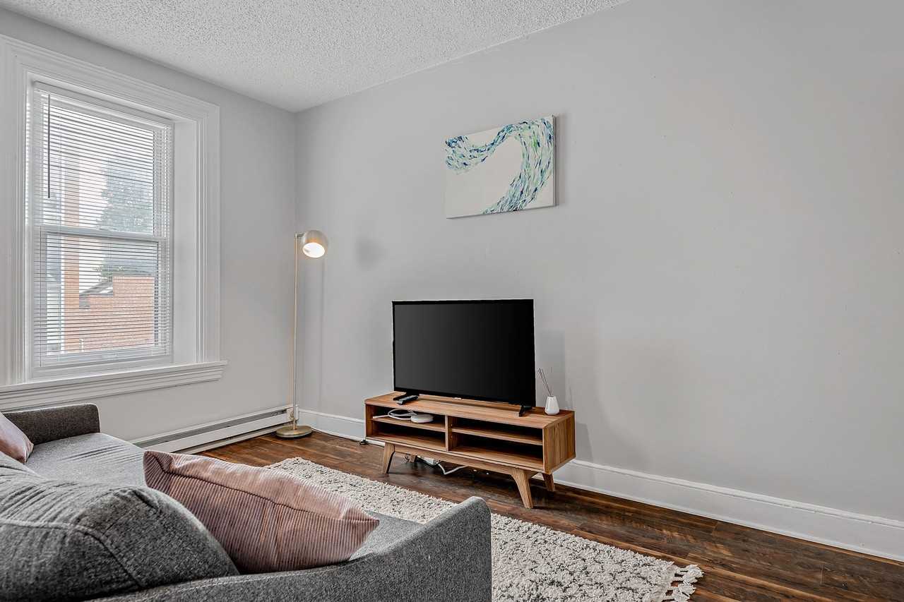 120 Walnut St #8 - Photo 4 of 8