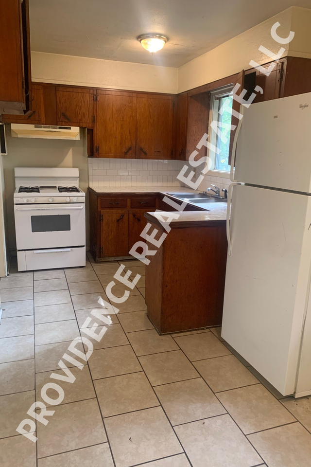 1302 Alpine Ave #1 - Photo 2 of 4