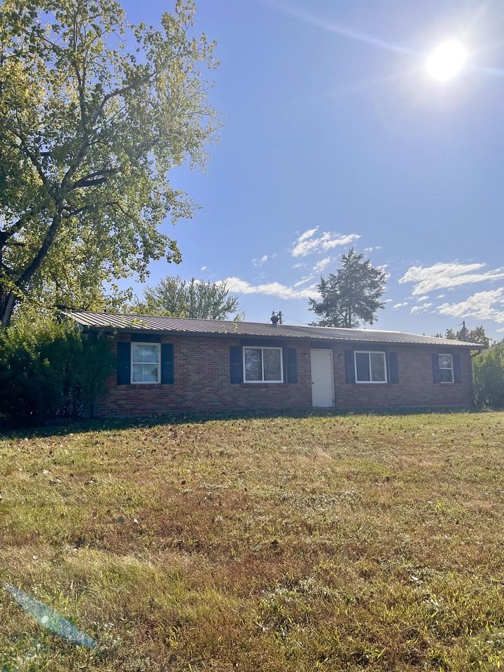 2213 Murrell Dr #A - Photo 2 of 4