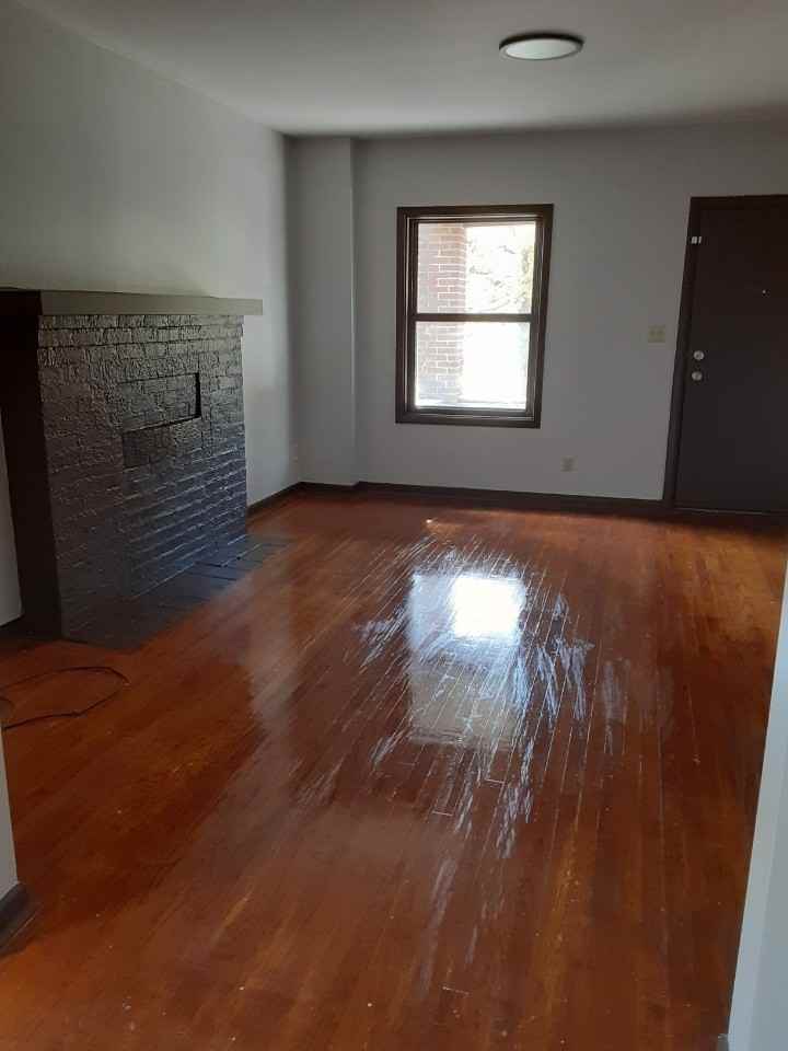 174 Roslyn Dr  3 - 3 #3 - Photo 3 of 8