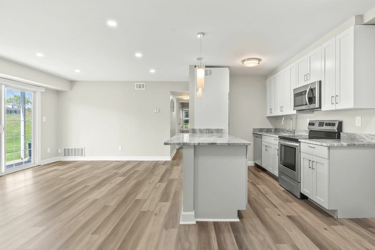 Renaissance Hills - Photo 7 of 58