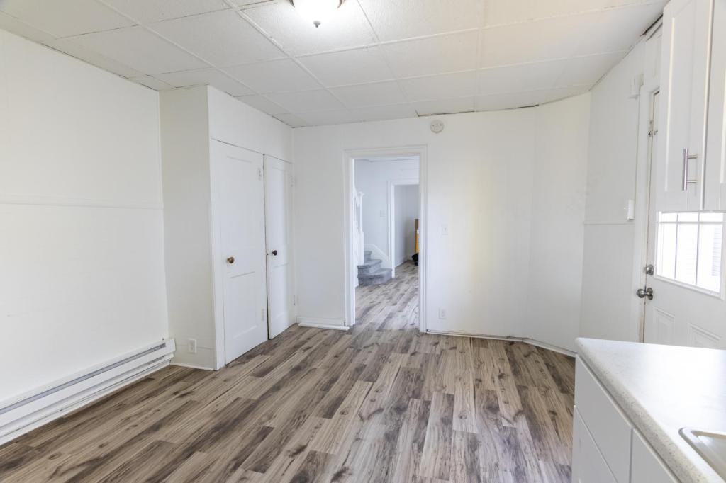 117 N 12th St - Photo 3 of 10