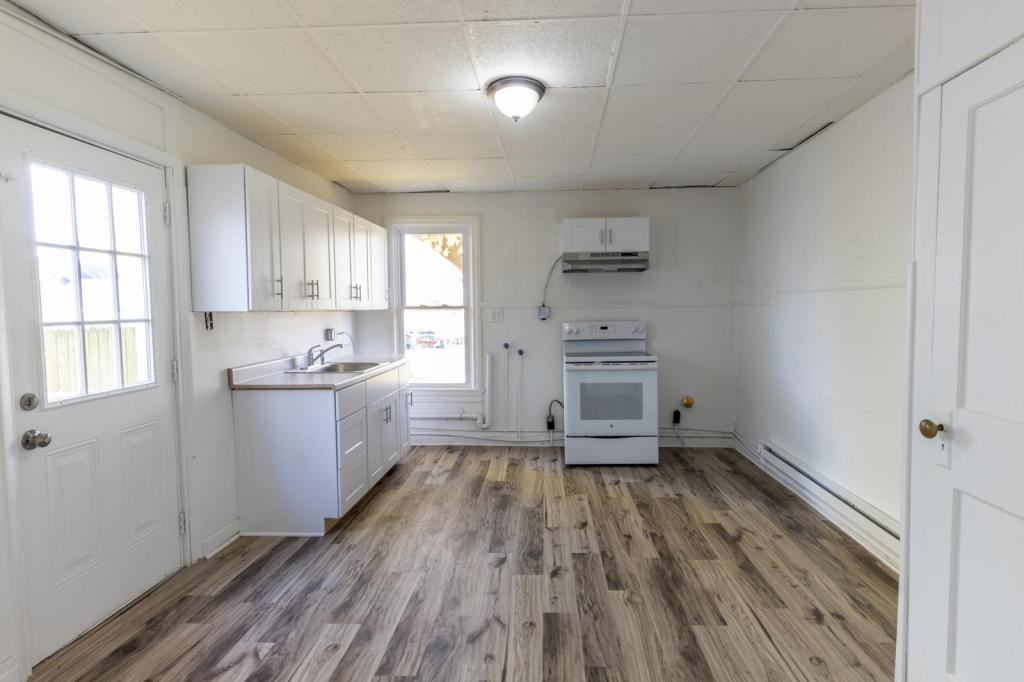 117 N 12th St - Photo 4 of 10