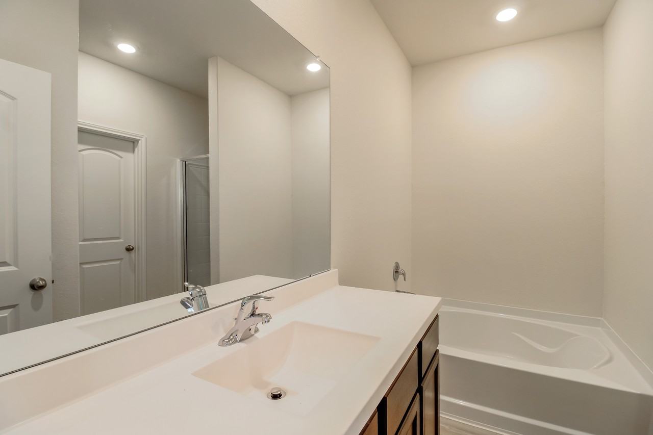 26836 Steinbeck Dr - Photo 7 of 30