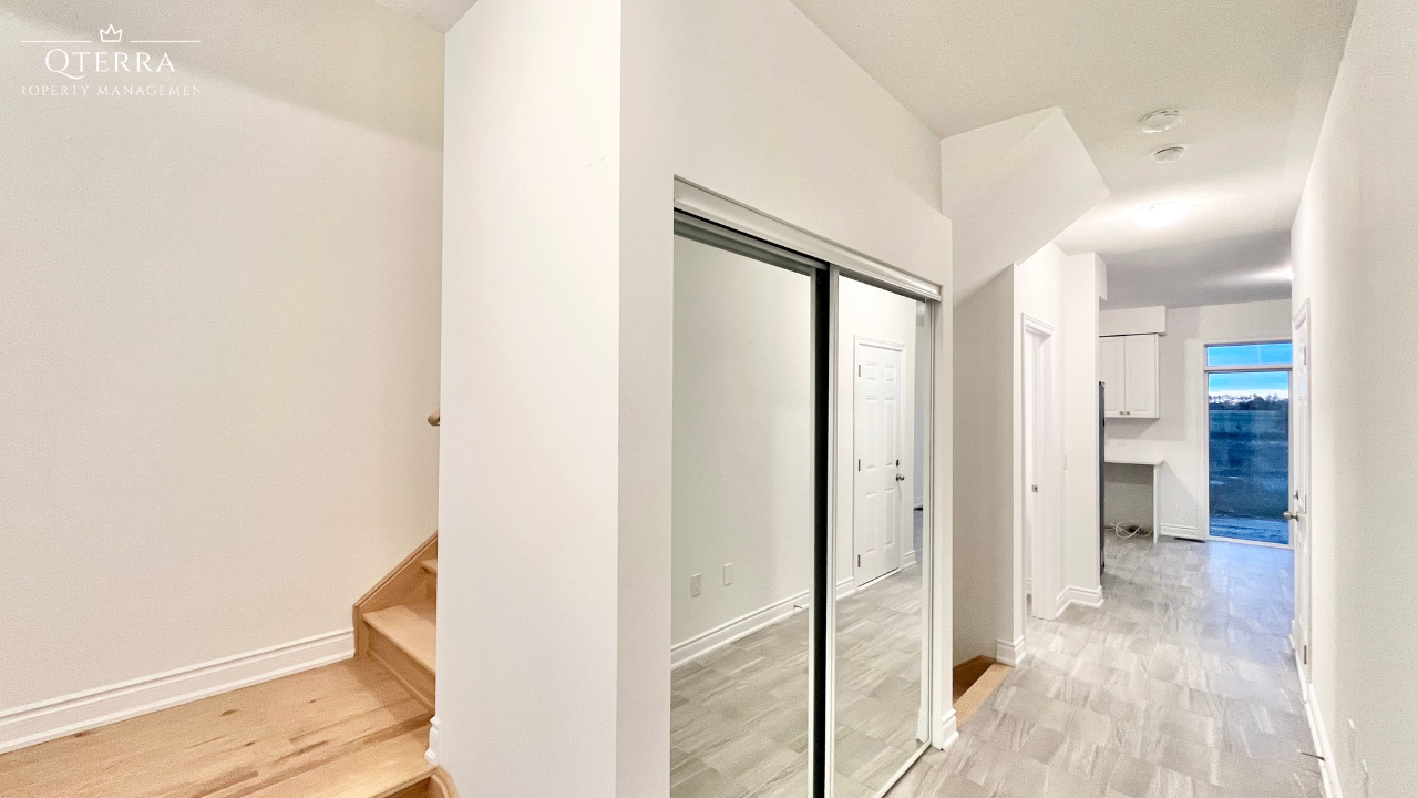 79 Season Crescent, Wasaga Beach, ON, L9Z 0M5 - Photo 3 of 17