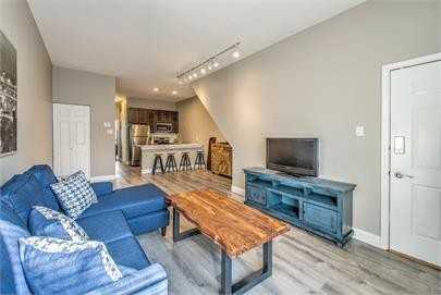 3625 Mcree Ave #B - Photo 3 of 23