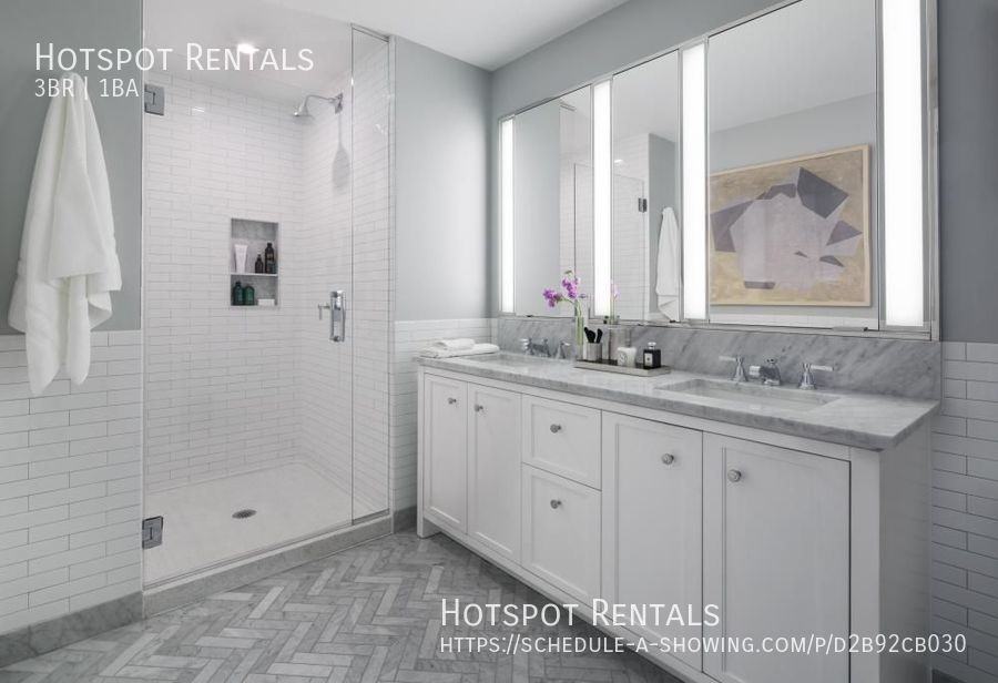 514 N Peshtigo Ct #3-3 - Photo 3 of 9